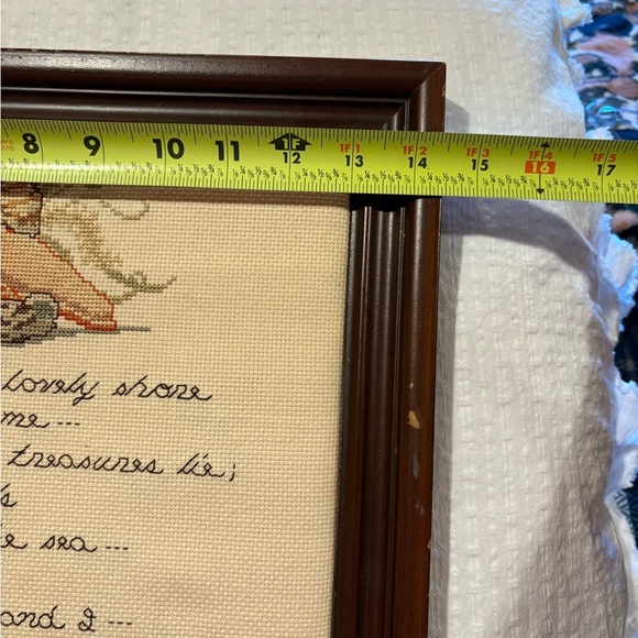 Framed Seashell Embroidery Art hand stitched - Picture 9 of 10